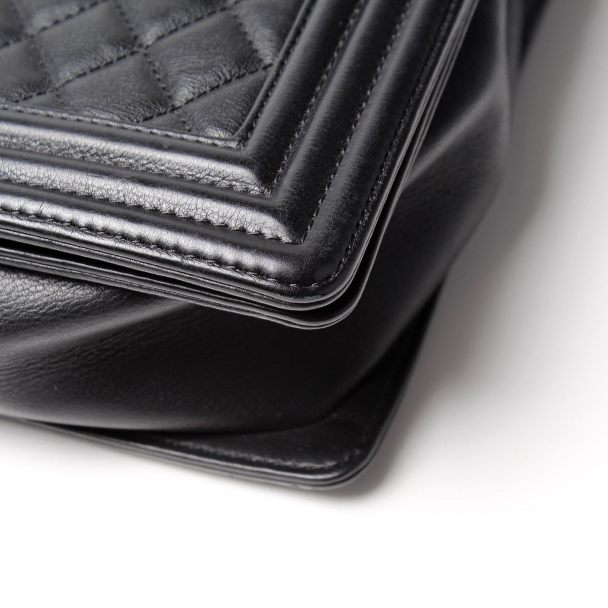 Boy Flap Large Lambskin 16M