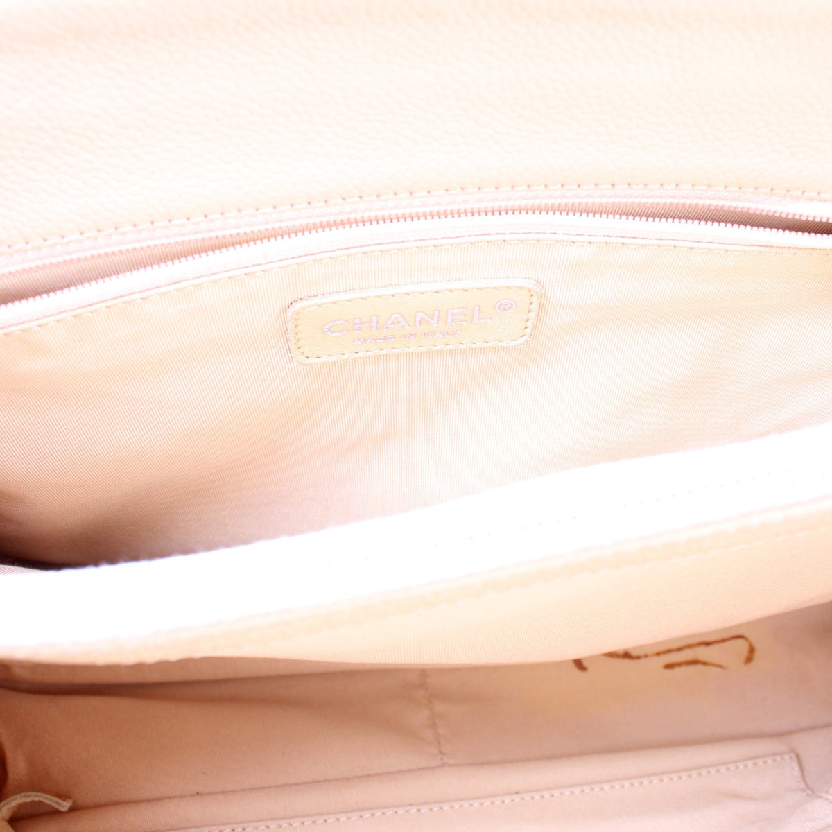 Grand Shopping Tote Caviar