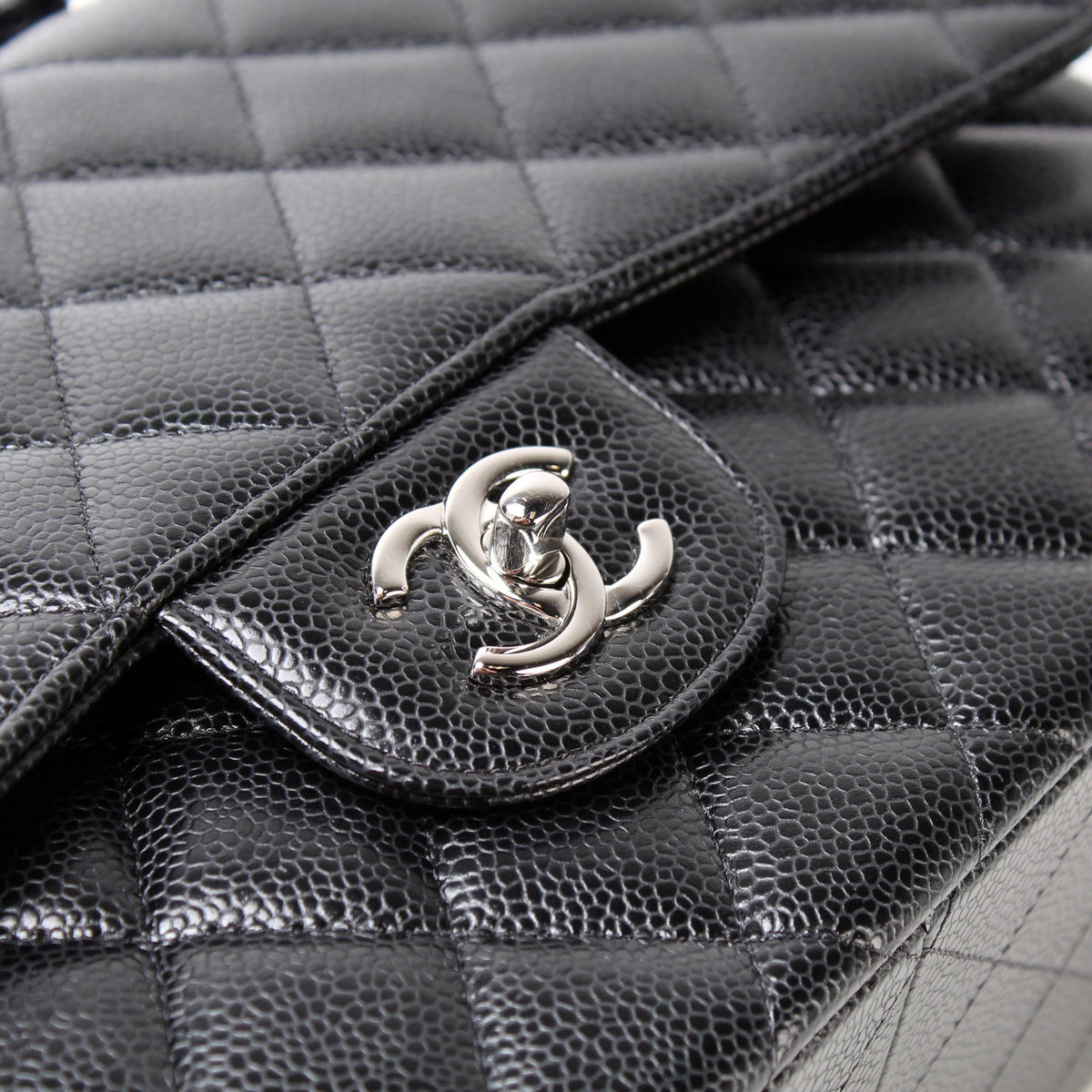 Classic Flap Jumbo Caviar 30M