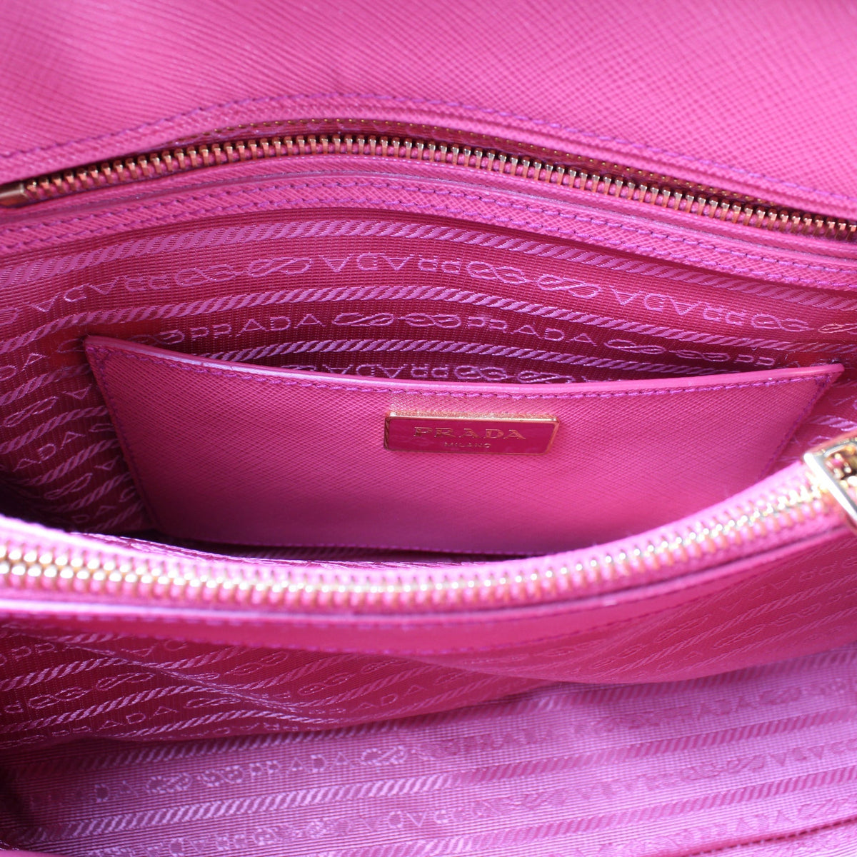 Saffiano Lux Promenade Medium
