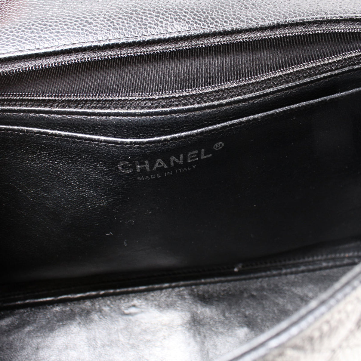 Classic Flap Jumbo Caviar 13M