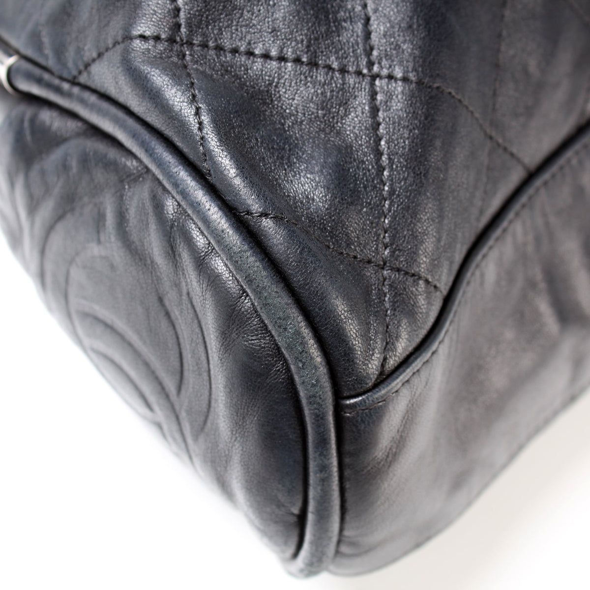 Ultimate Soft Fold Over Tote Lambskin 13M