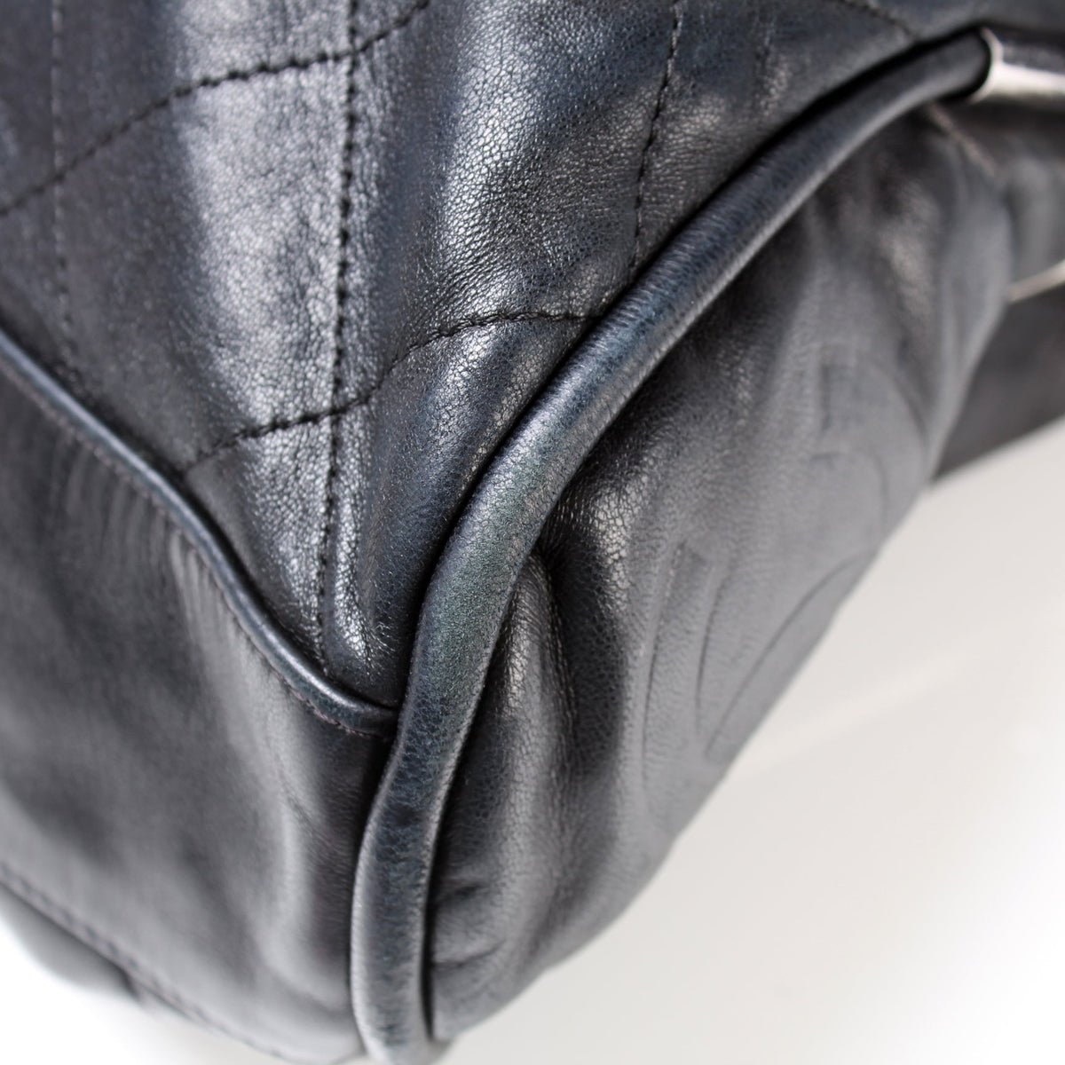Ultimate Soft Fold Over Tote Lambskin 13M
