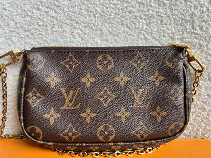 Louis Vuitton Multi Pochette Accessoires Khaki (RRP £2070)