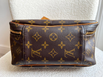 Louis Vuitton Excursion Monogram
