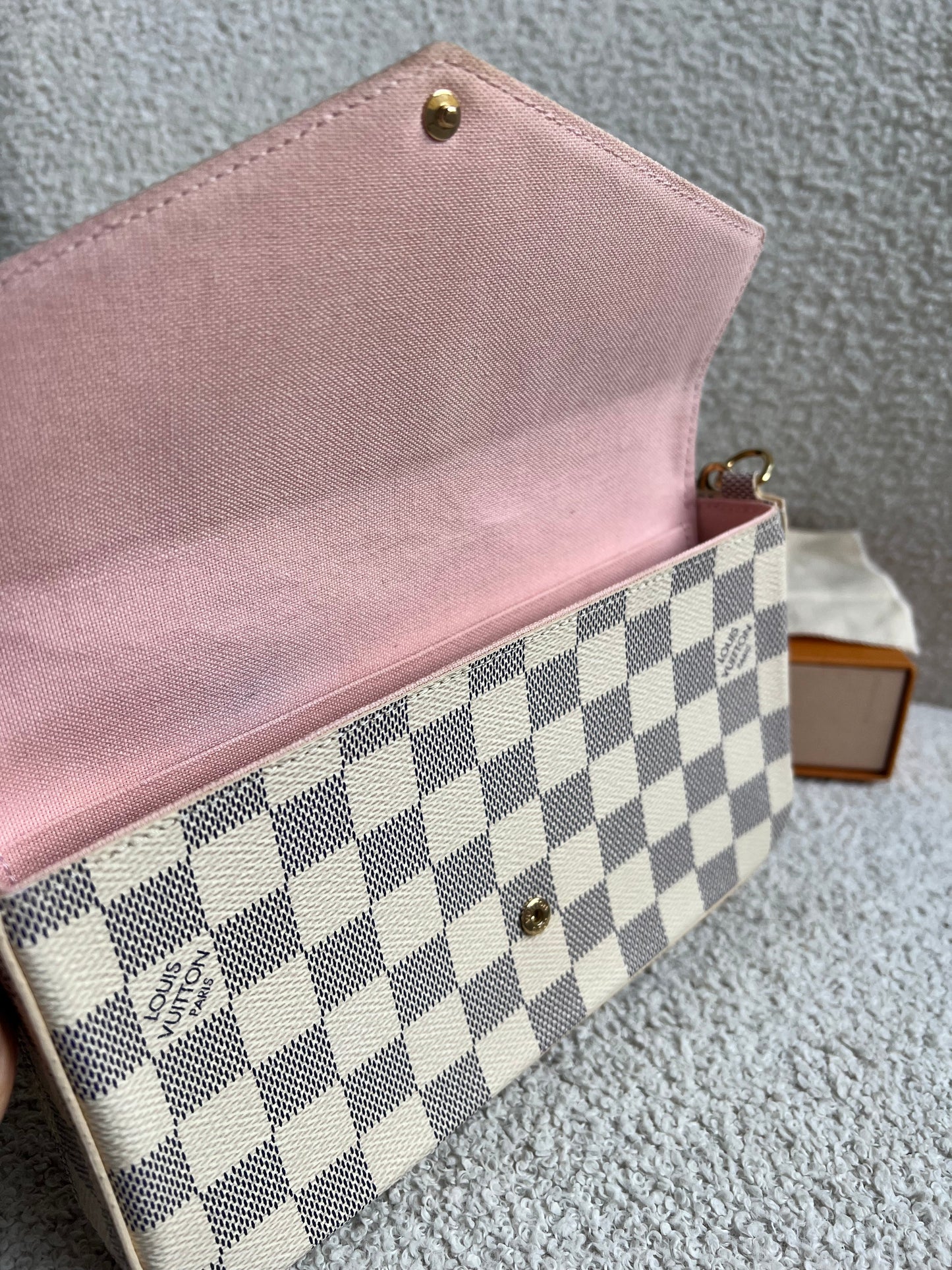 Louis Vuitton Felicie Pochette Damier Azur (RRP £1110)