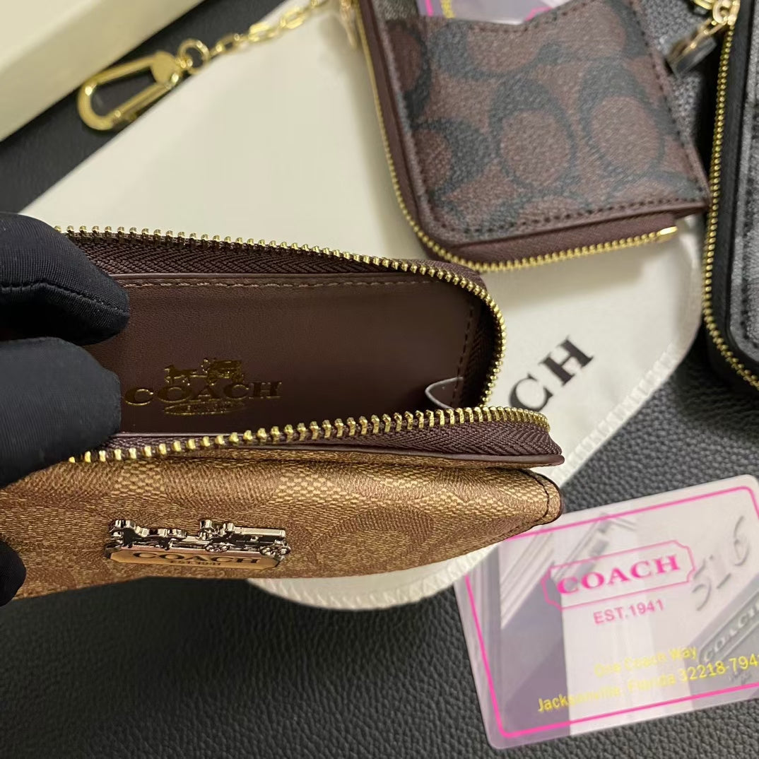 Chic CO Timeless Classic Card Holder Wallet with Slim Design
