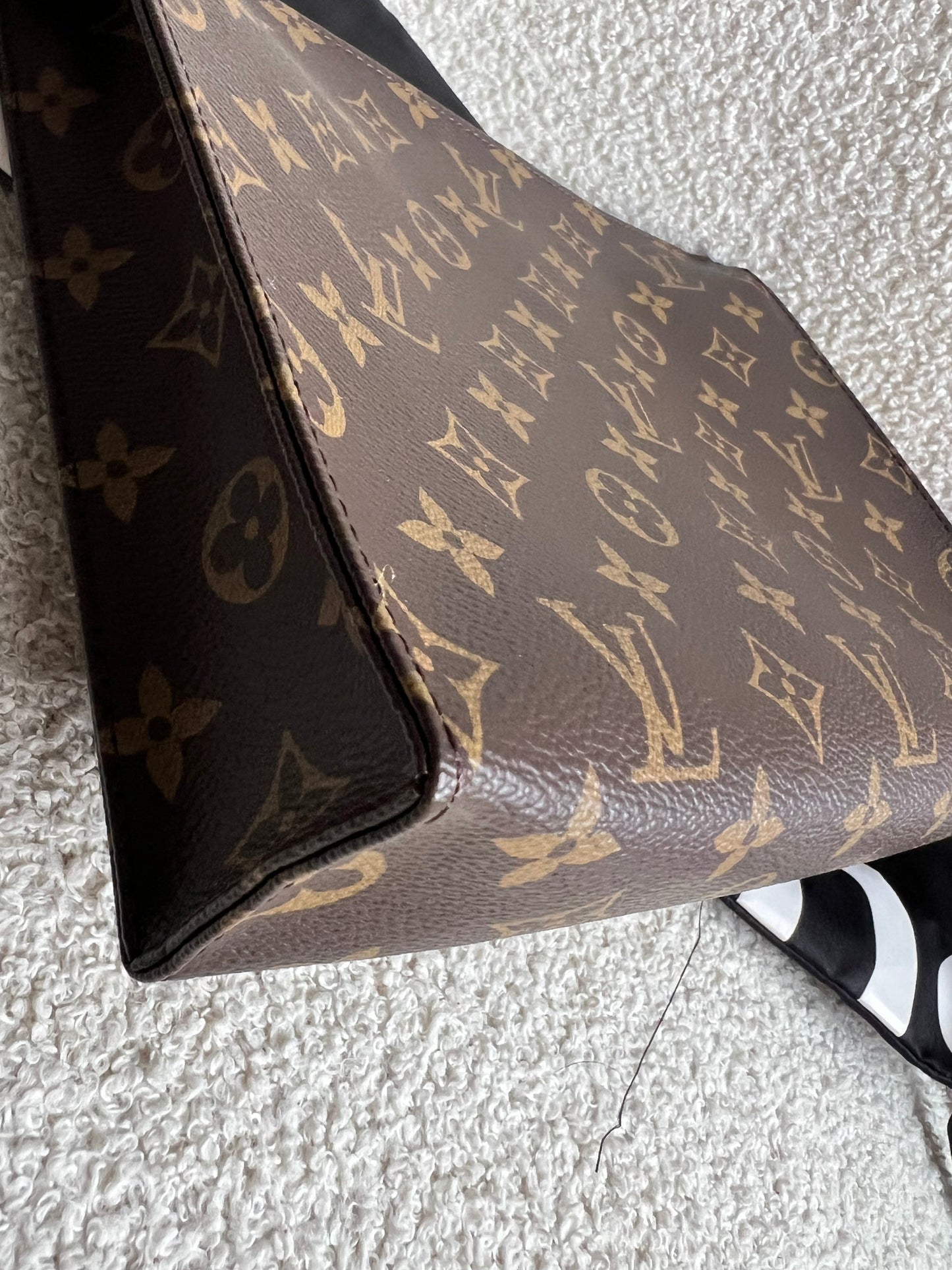 Louis Vuitton Toiletry Pouch 26 Monogram