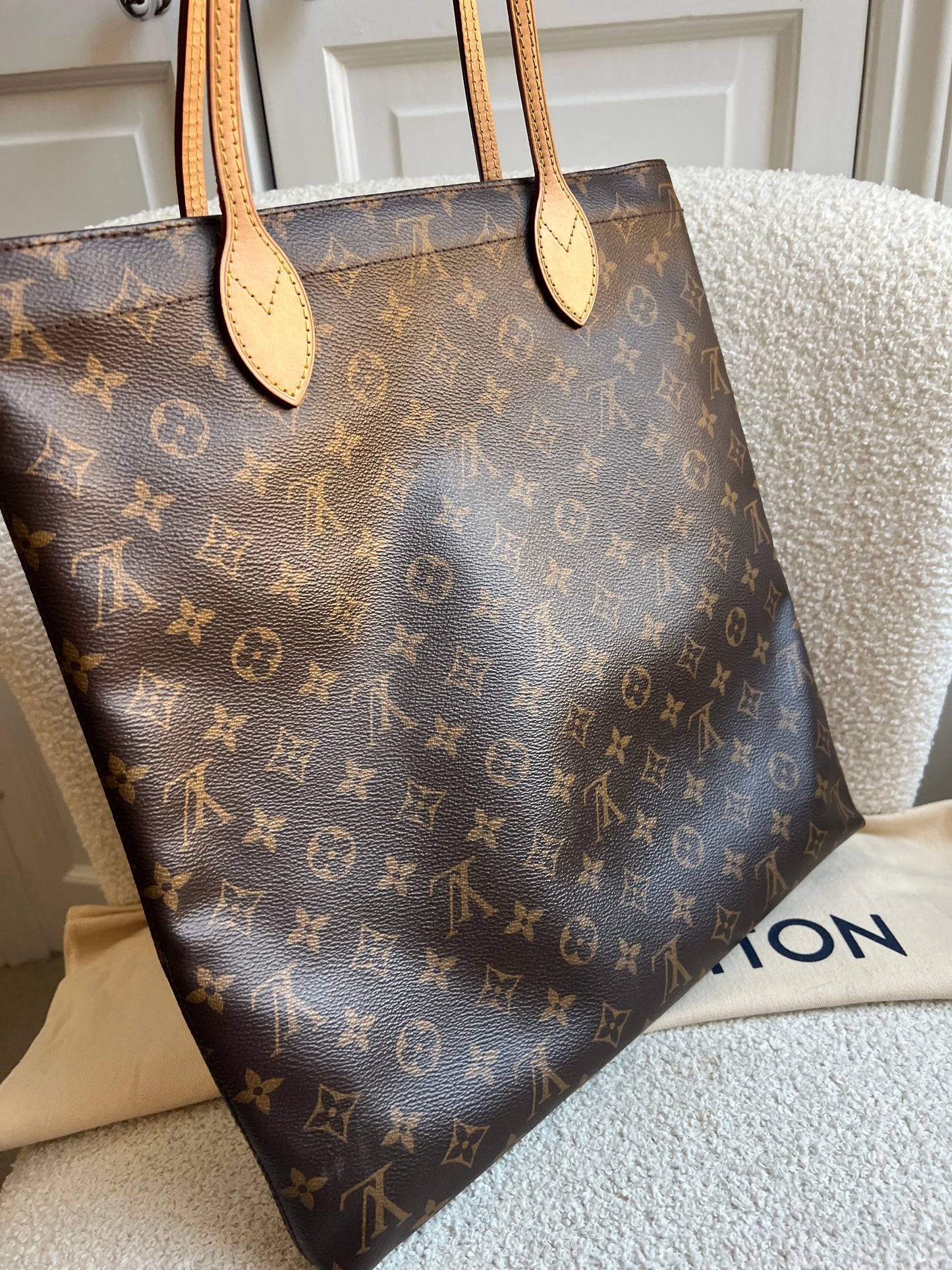 Louis Vuitton Carry It Tote