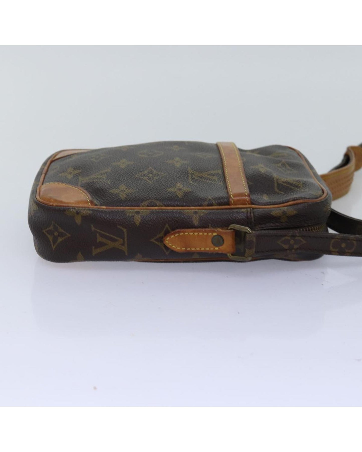 LOUIS VUITTON Monogram Pochette Crossbody Bag M51855