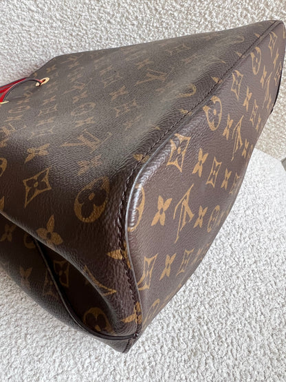 Louis Vuitton Neo Noe Monogram Coquelicot (RRP £1,790)