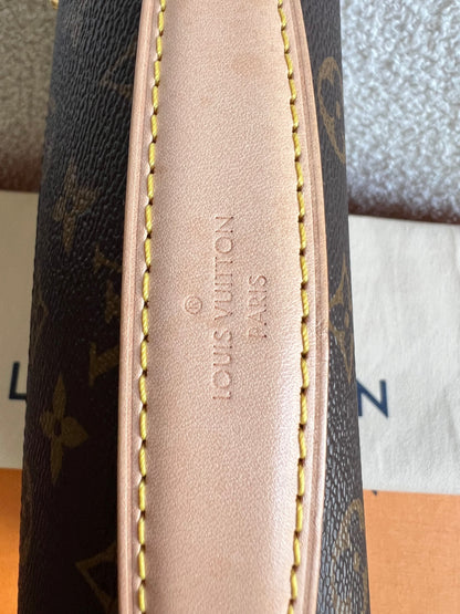 Louis Vuitton Pochette Metis Monogram (RRP £2,060)