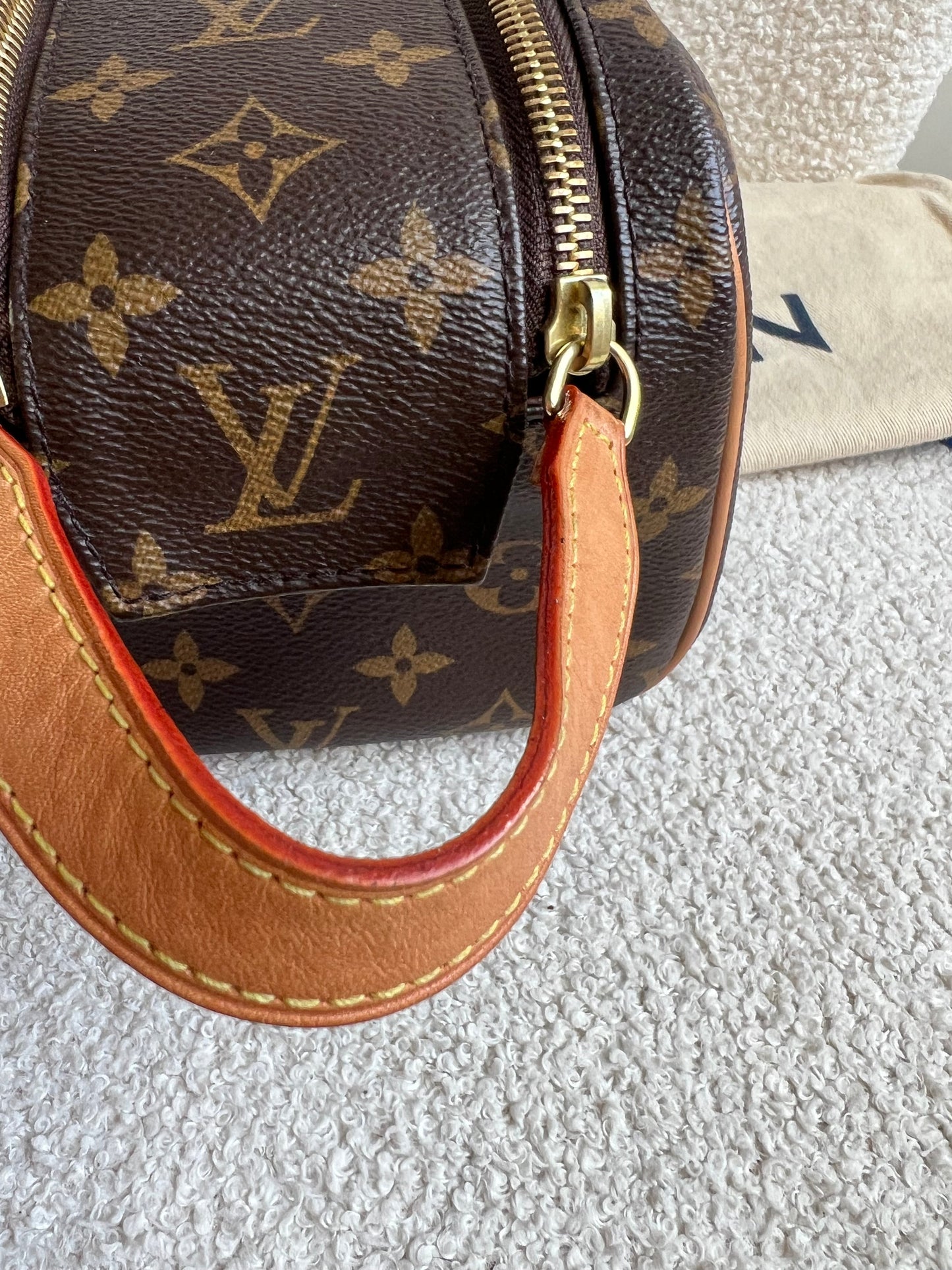 Louis Vuitton Dopp Kit Toilet Pouch Monogram (RRP £780)
