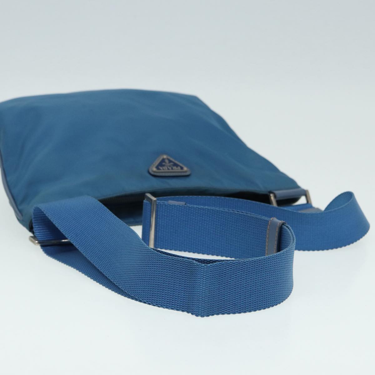 Tessuto Shoulder BagCrossbody Style