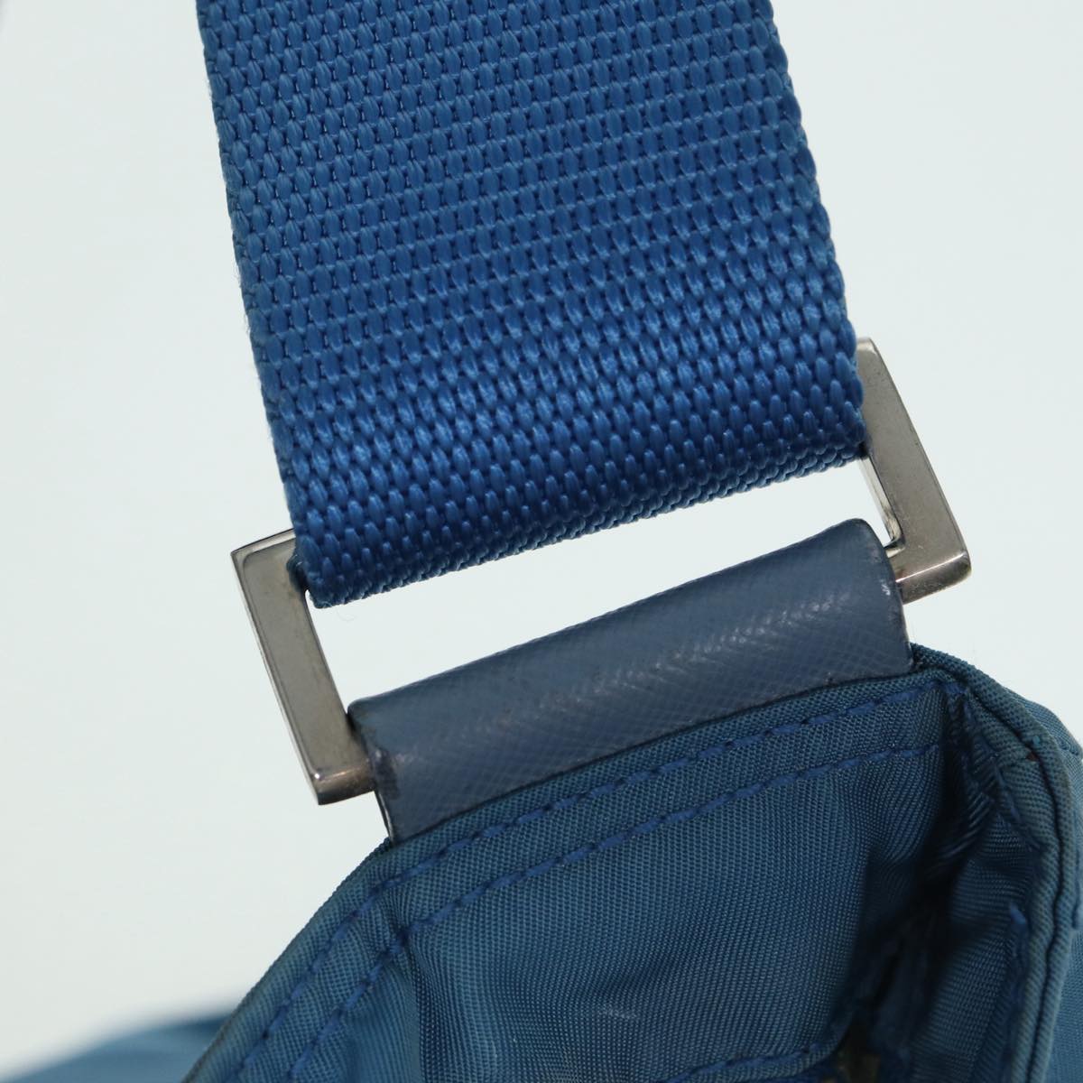 Tessuto Shoulder BagCrossbody Style