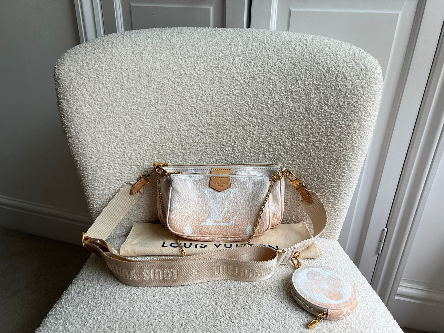 Louis Vuitton Multi Pochette Accessoires Summer By the Pool Limited Edition
