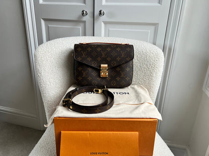Louis Vuitton Pochette Metis Monogram (RRP £2,020)