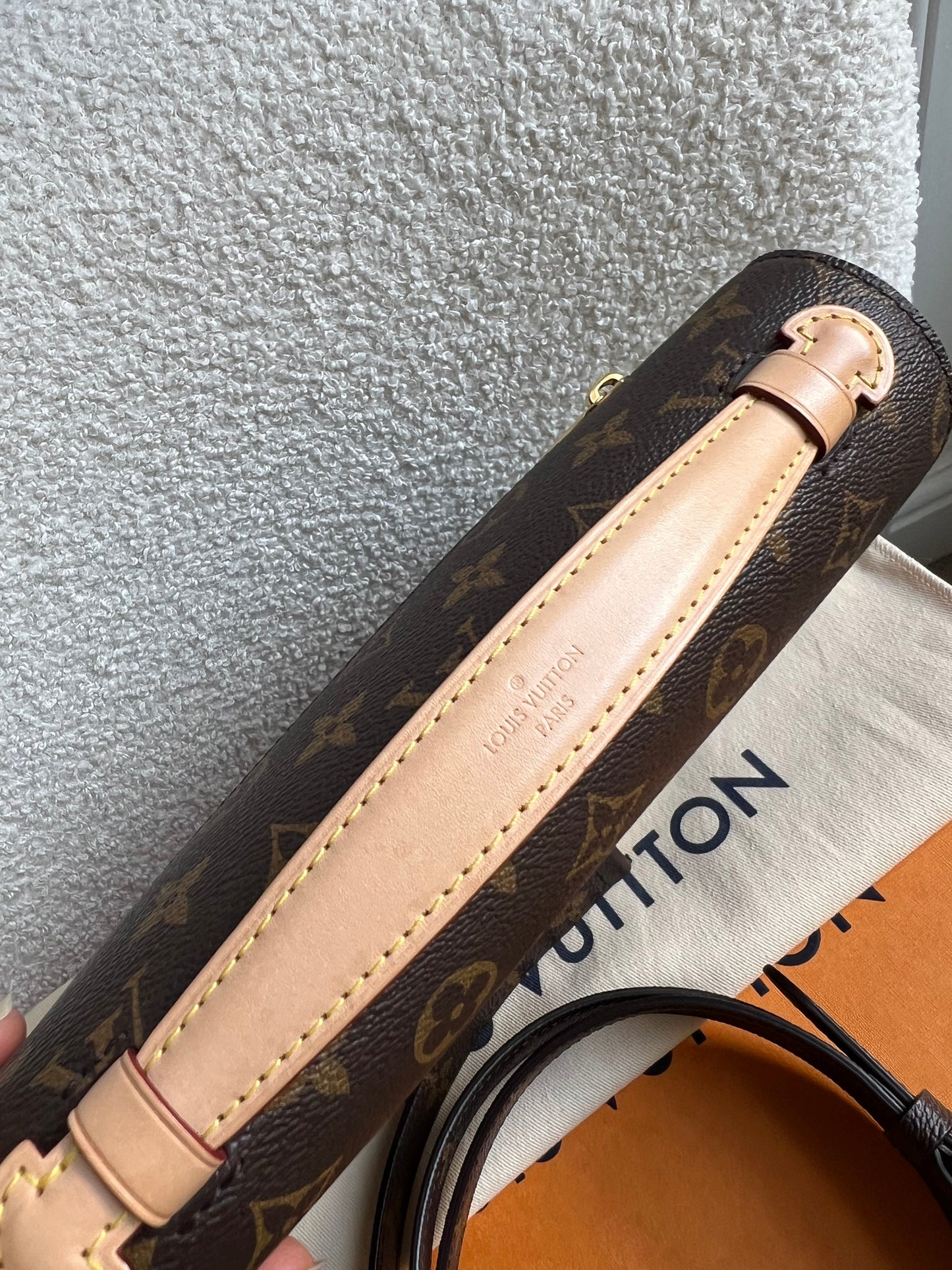 Louis Vuitton Pochette Metis Monogram (RRP £2,060)