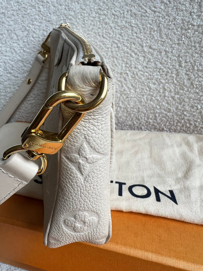 Louis Vuitton Multi Pochette Accessoires Creme Empreinte (RRP £2140)