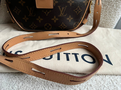 Louis Vuitton Boite Chapeau Souple MM (RRP £2320)