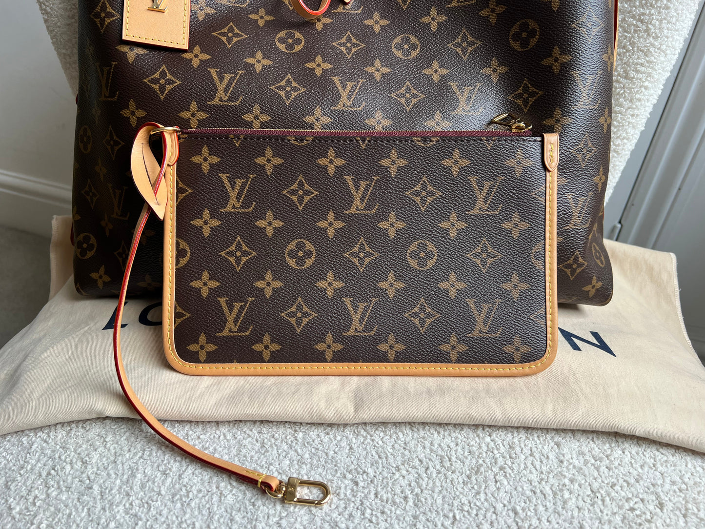 Louis Vuitton Carryall MM Monogram Canvas (RRP £2370)