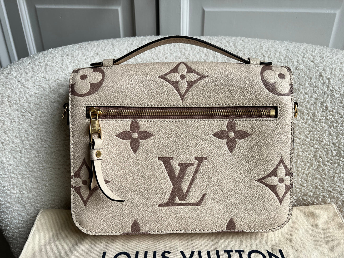 Louis Vuitton Pochette Metis Bicolour Empreinte (RRP £2,230)