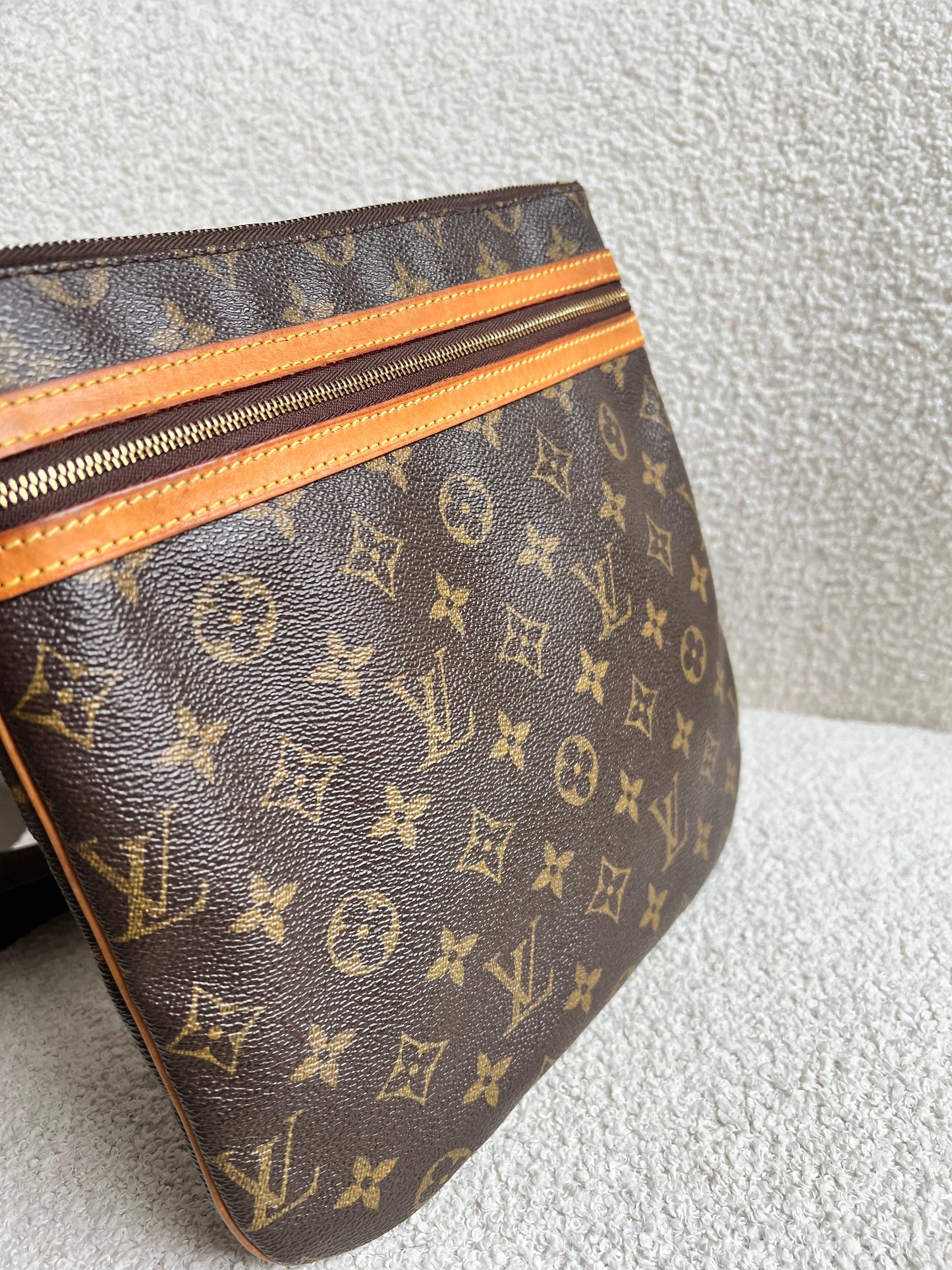 Louis Vuitton Bosphore Messenger Monogram
