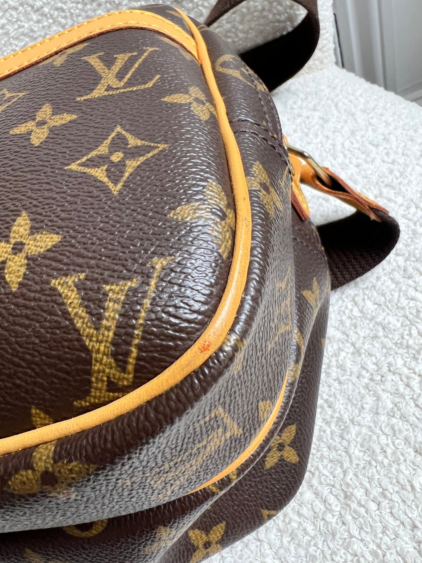 Lous Vuitton Reporter Monogram