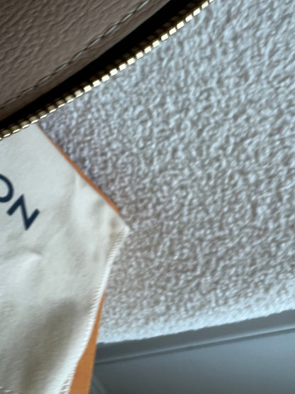 Louis Vuitton Cosmetic Pouch PM Monogram (RRP £425)