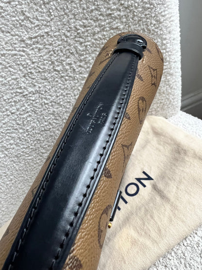 Louis Vuitton Pochette Metis Reverse Monogram (RRP £2,020)