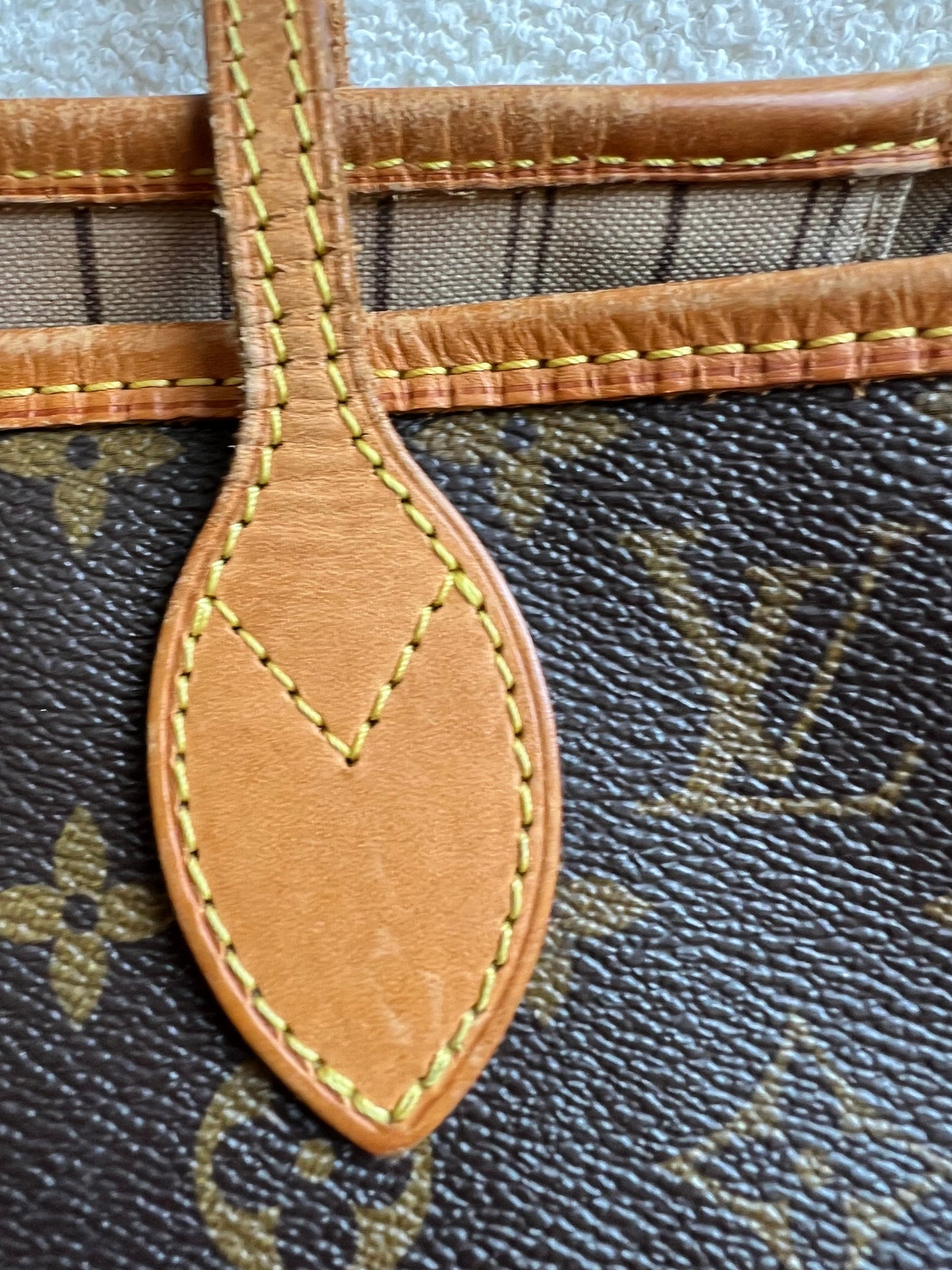 Louis Vuitton Neverfull MM Monogram Beige
