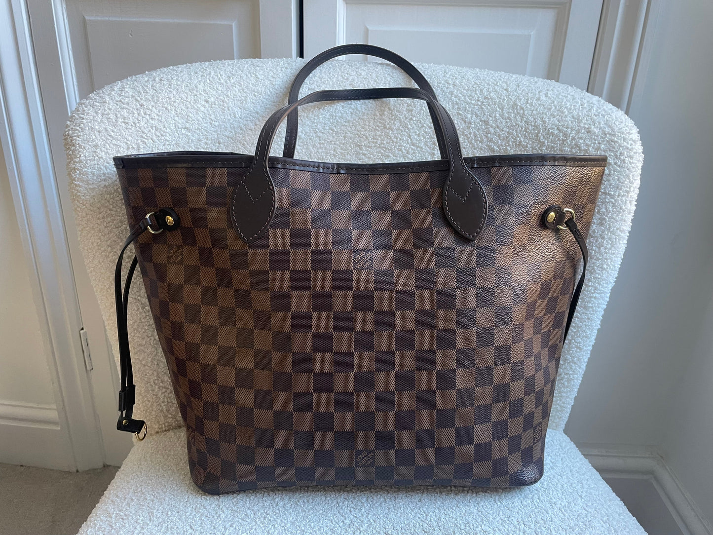 Louis Vuitton Neverfull MM Damier Ebene Cherry Interior (RRP £1,430)