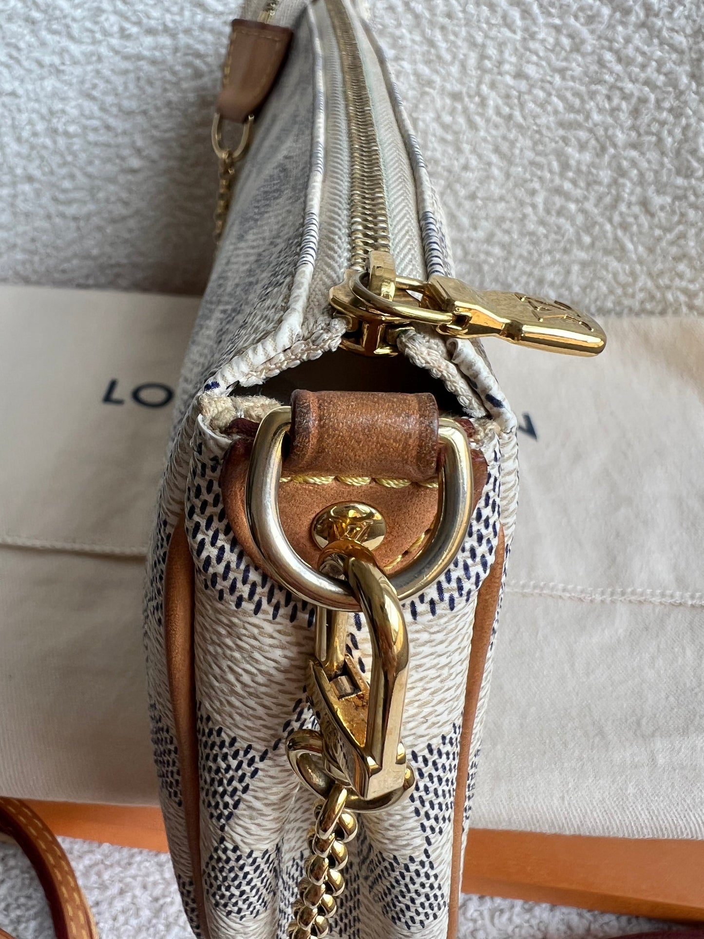 Louis Vuitton Eva Clutch Damier Azur