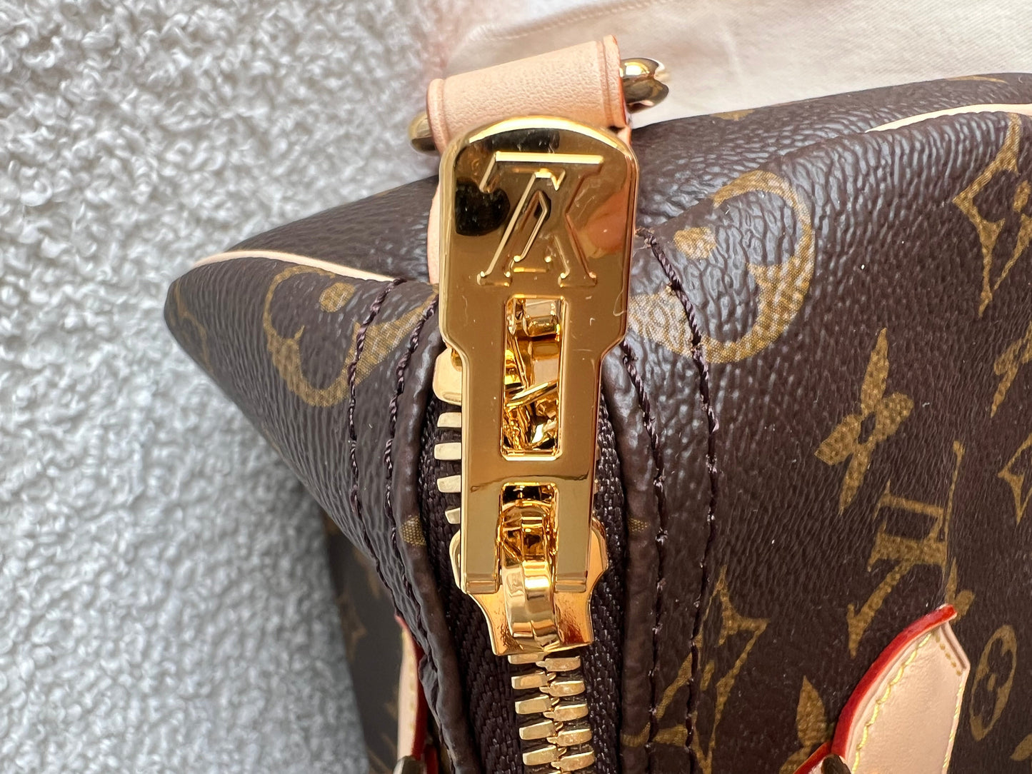 Louis Vuitton Speedy 25 Bandouliere Monogram (RRP £1,470)