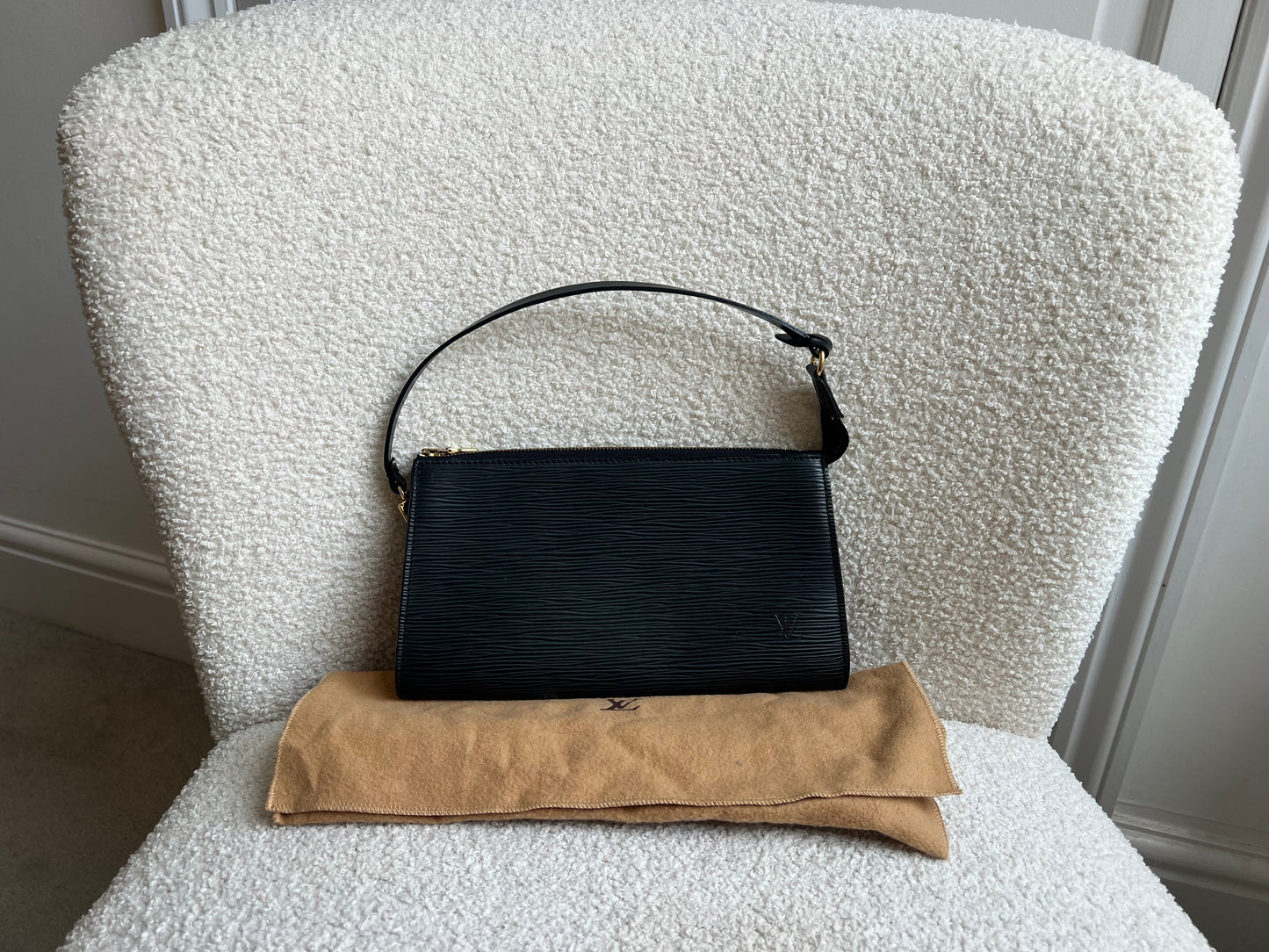 Louis Vuitton Vintage Black Epi Leather Pochette