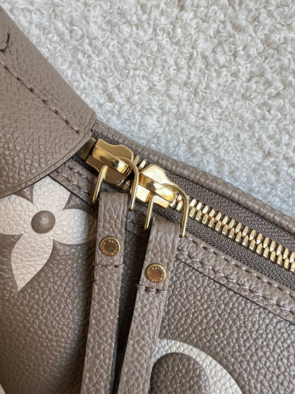 Louis Vuitton Loop Hobo Bicolour Empreinte (RRP £2440)