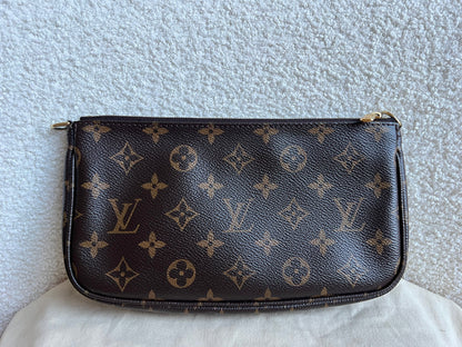 Louis Vuitton Multi Pochette Accessoires Rose Chiaro (RRP £2030)