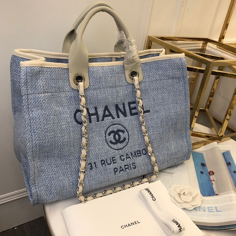 Chanel Luxury Handbag Style 557