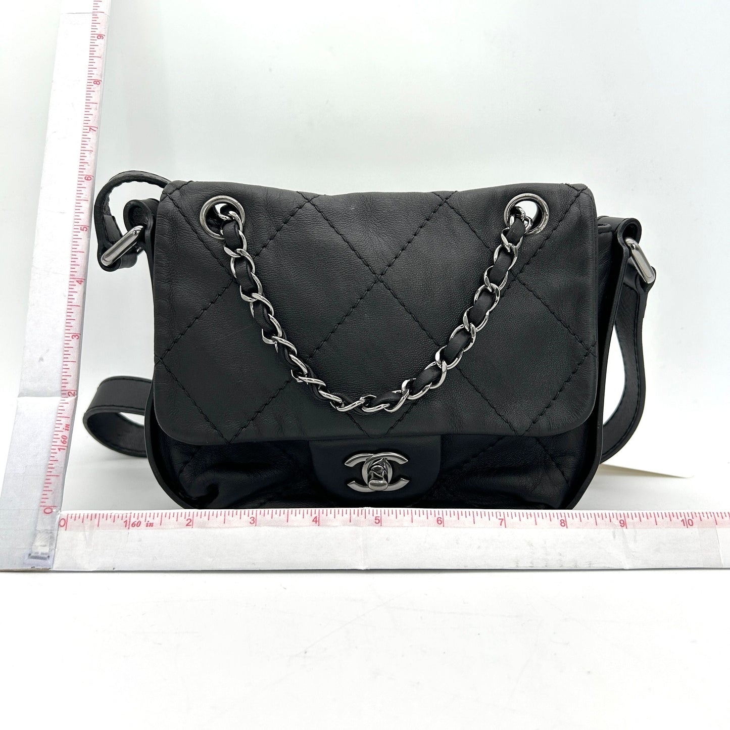 Chanel black quilted lambskin Country mini crossbody bag  ch66252cv