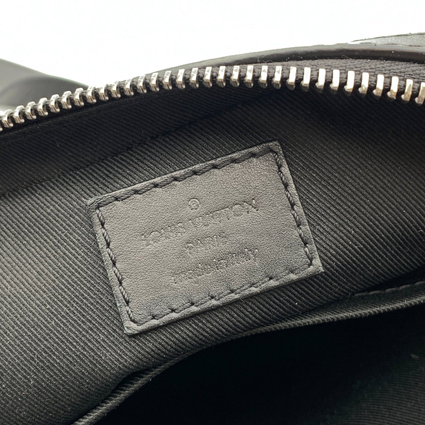 Louis Vuitton Crossbody Bag District