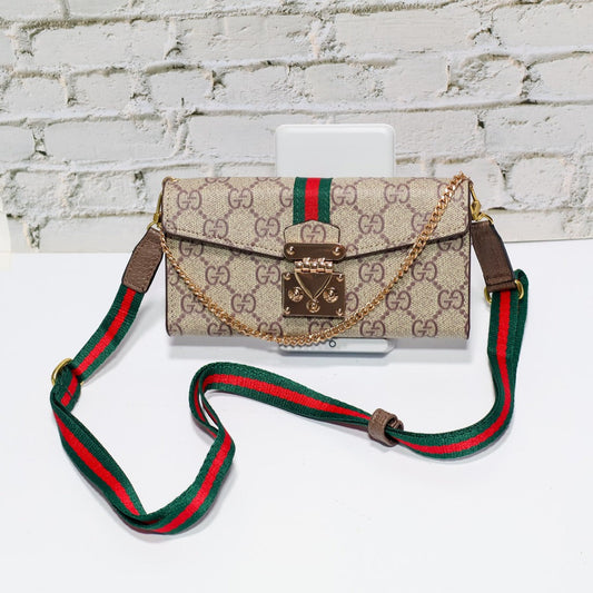 Retro Green Red Colorblock Monogram Chain iPhone Case