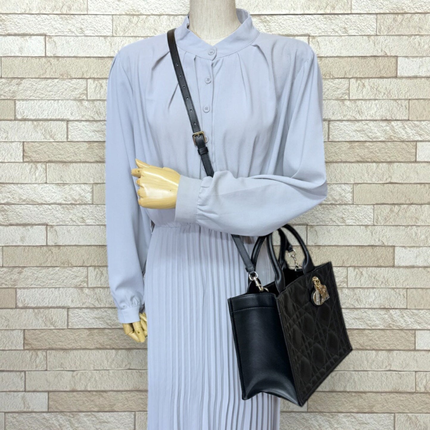 Christian Dior Black Leather Shoulder Bag Style 37