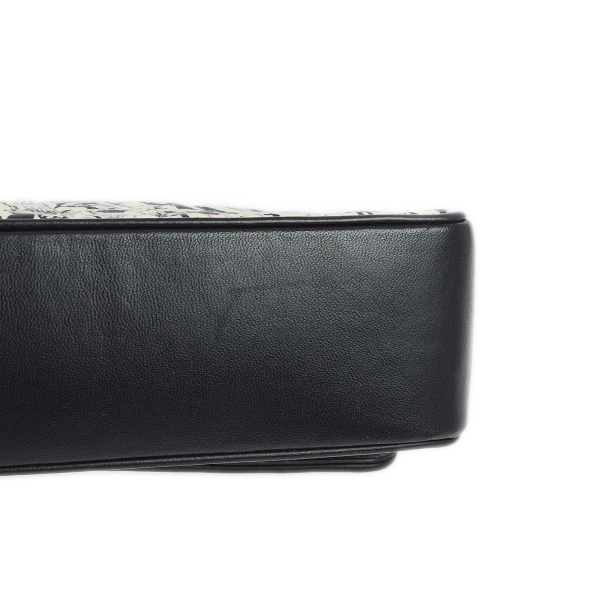 Chanel Lambskin Black White Shoulder Bag Style