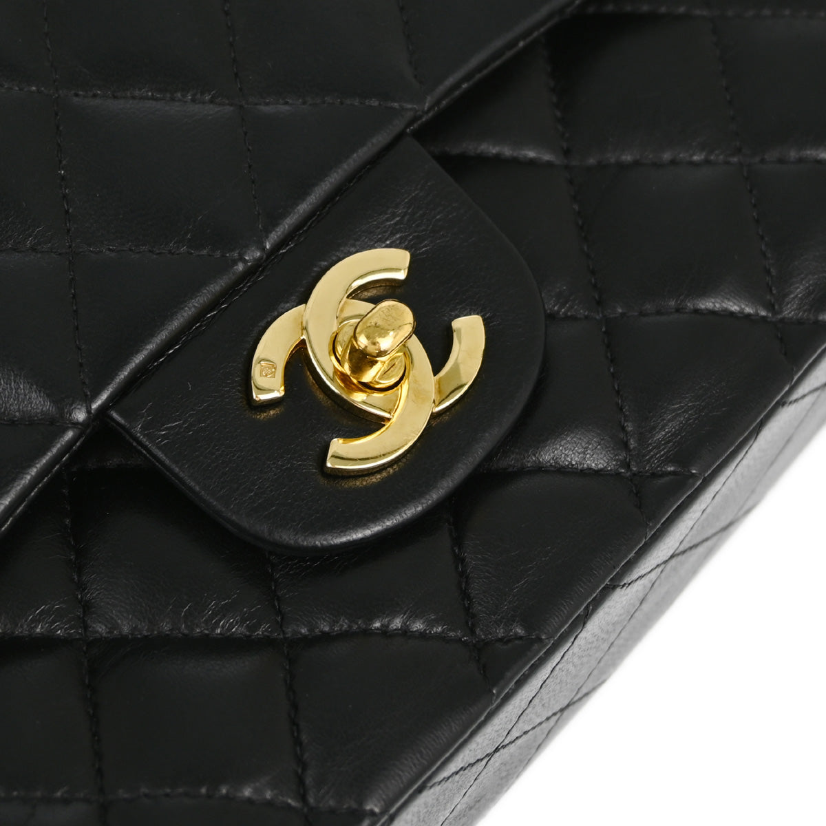 Chanel Flap Medium Classic Lambskin Black Shoulder Bag Style