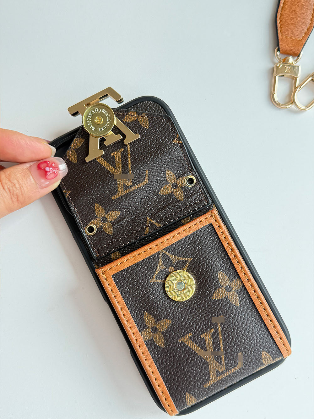 L series Phone case 1017 | with card holder (subject to the video)