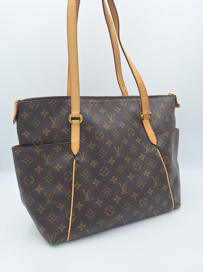 LOUIS VUITTON MONOGRAM TOTALLY MM SHOULDER BAG (M56689)