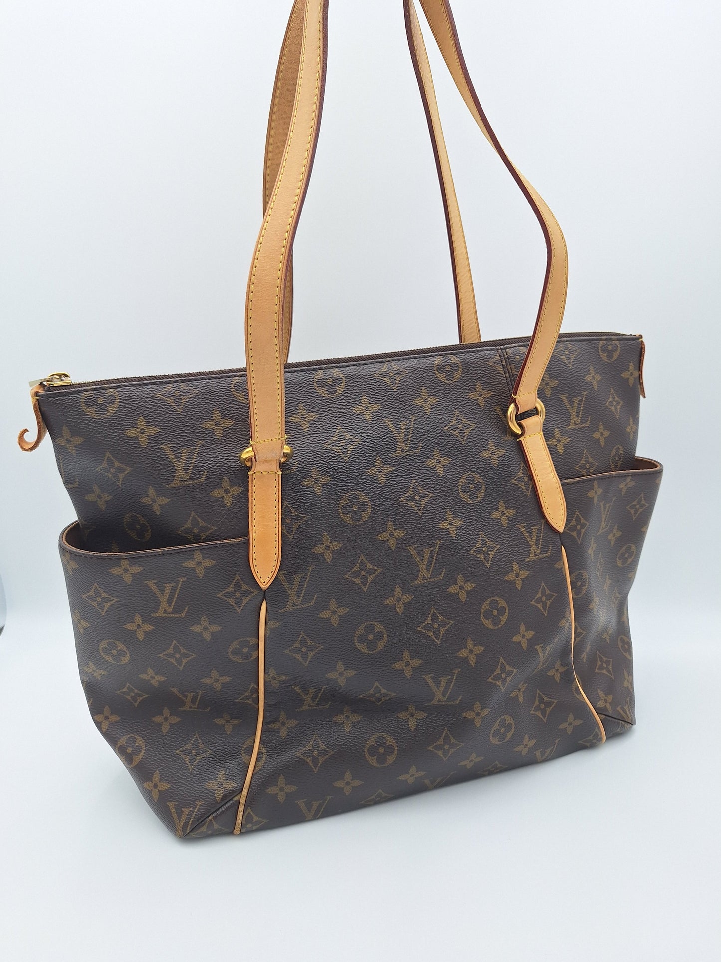 LOUIS VUITTON MONOGRAM TOTALLY MM SHOULDER BAG (M56689)