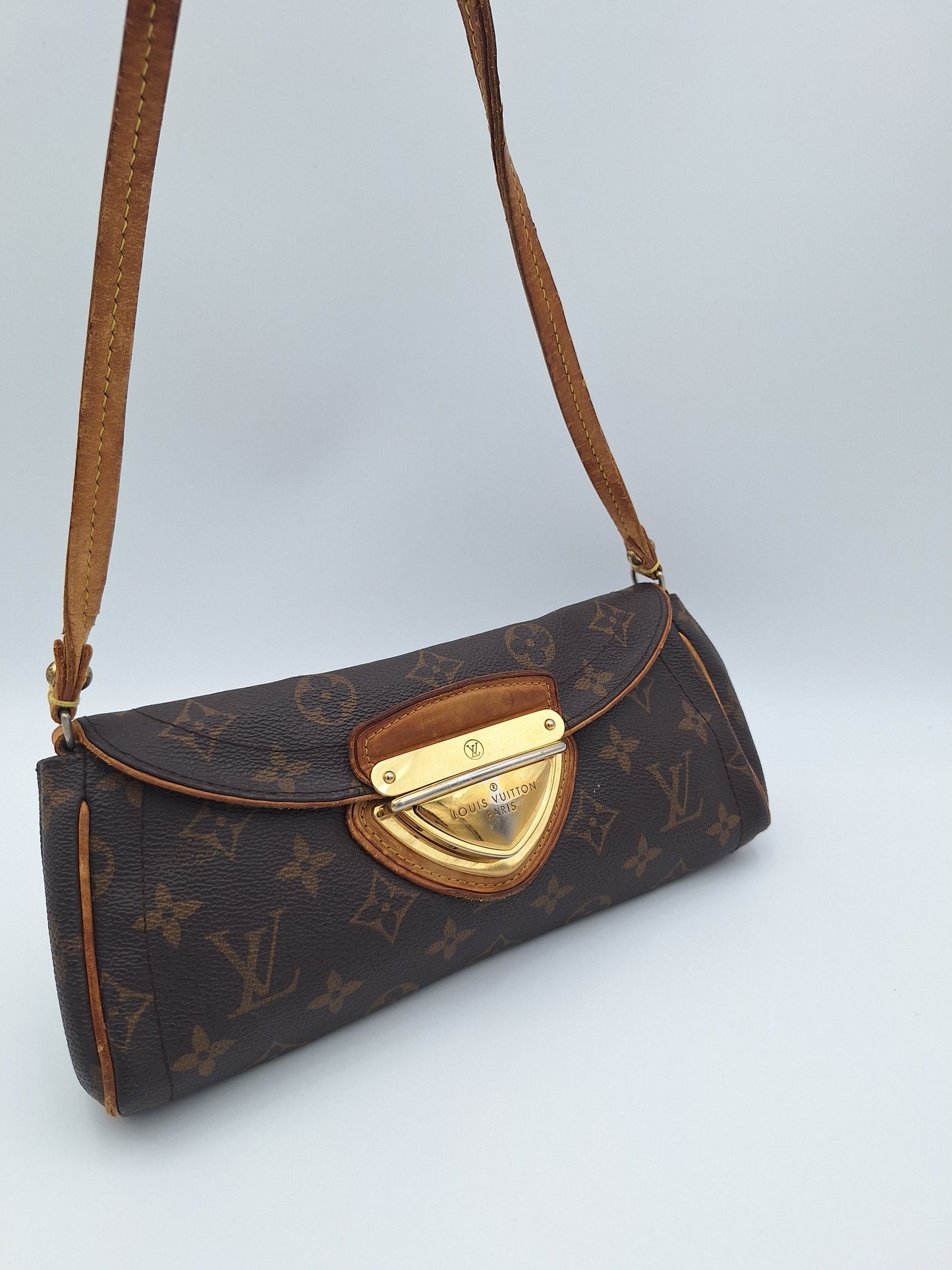 LOUIS VUITTON MONOGRAM BEVERLY CLUTCH (M40122)