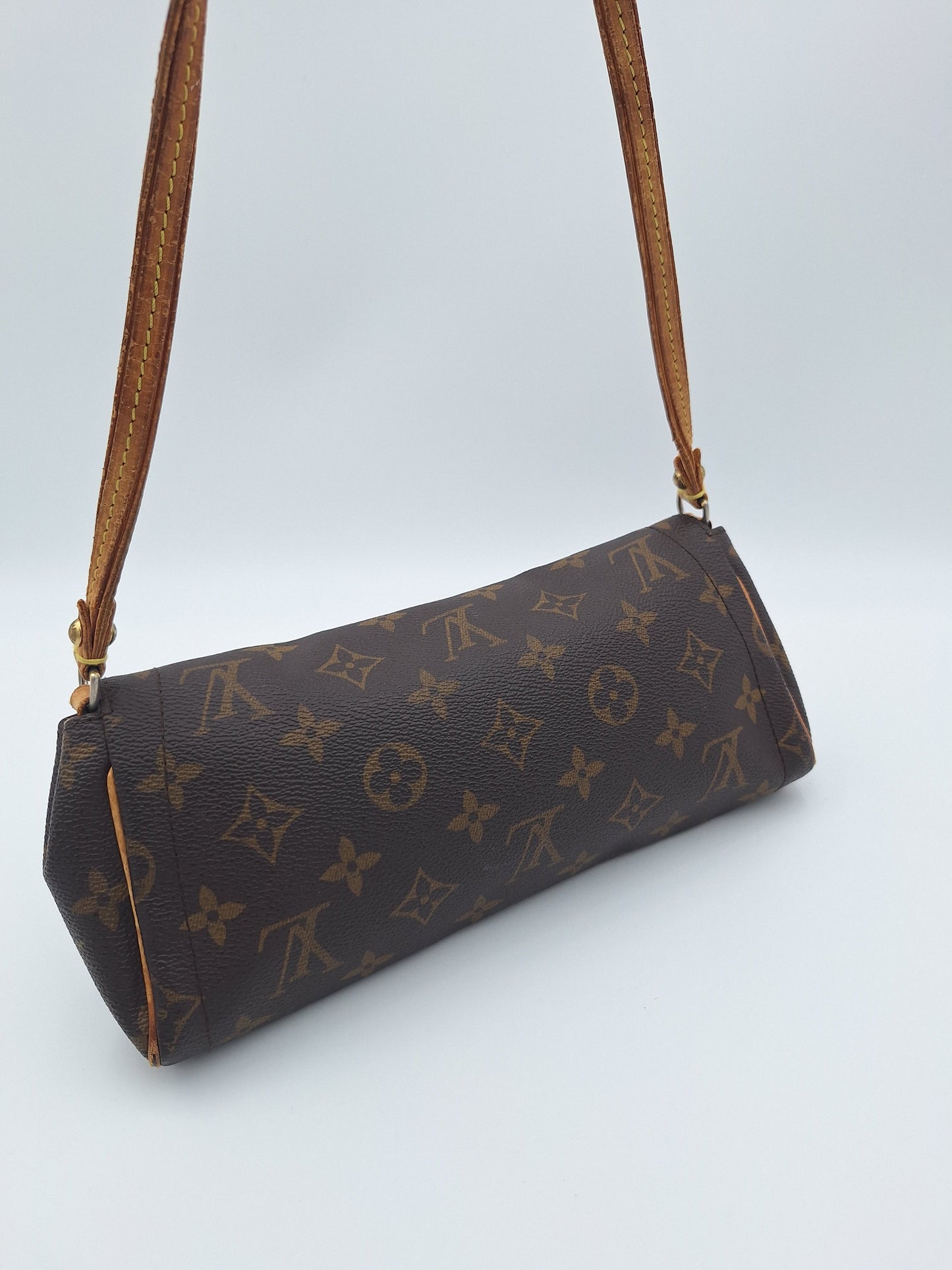 LOUIS VUITTON MONOGRAM BEVERLY CLUTCH (M40122)