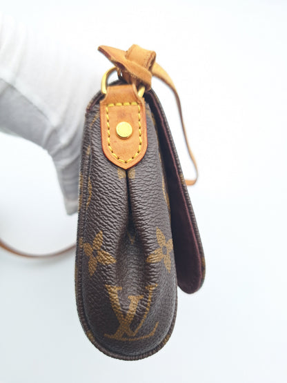 LOUIS VUITTON MONOGRAM FAVORITE PM CROSSBODY BAG (M40717)